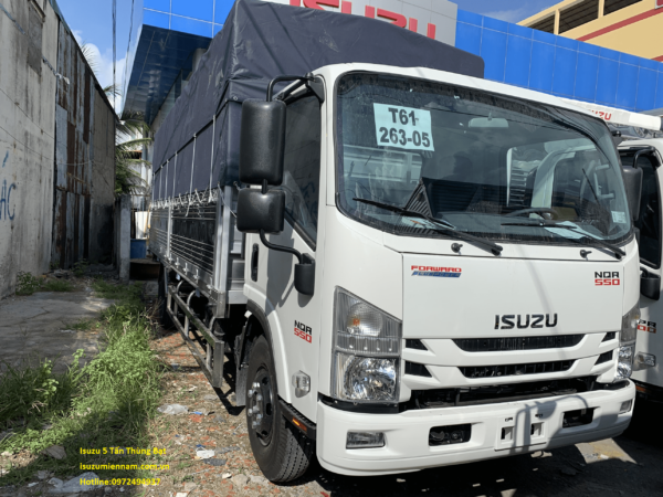 Isuzu 5 Tấn Thùng Bạt