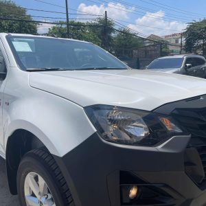 Ngoại Thất Isuzu UTZ 2 Cầu MT